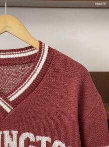 SHEIN 1 pieza Suéter cálido con estilo colegial y casual diario para adolescentes, con cuello en forma de corazón de pollo, a rayas rojas y blancas, sin patrón de tejido americano de fútbol americano. Ropa de regreso a la escuela; Atuendos de otoño; Ropa de adolescente; Chaquetas de adolescente otoño/invierno