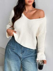 Flirla 大码纯色简约 V 领短款上衣，适合冬季