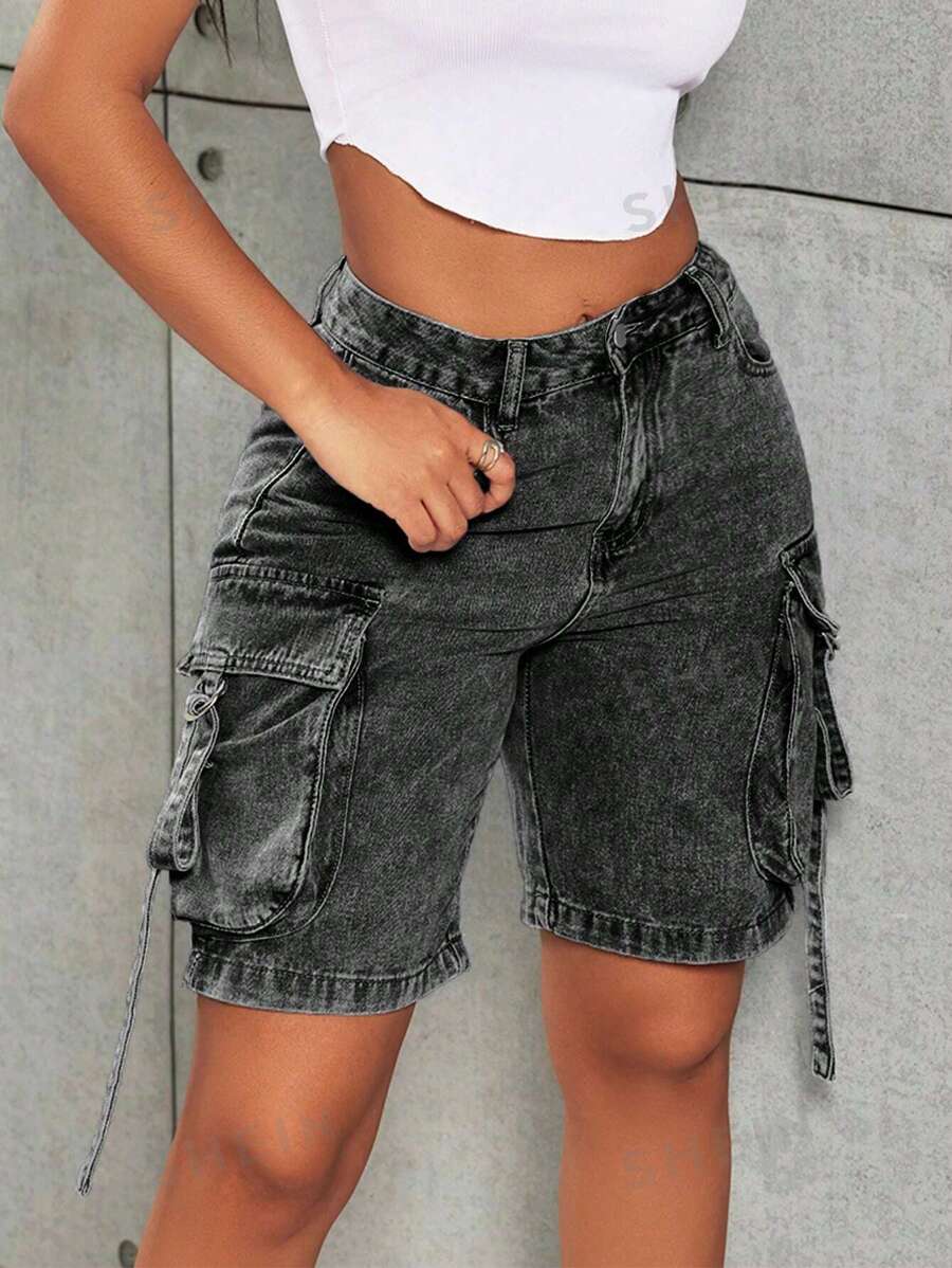 Pantalones cortos vaqueros rectos de cargo de trabajo lavados con detalles de cinta y bolsillo con solapa de estilo vintage