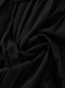 SHEIN Clasi Vestido elegante largo con cintura plisada con cordón, parches de gasa negra y blanca para mujeres de talla grande