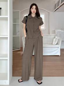 DAZY 女士纯色纽扣前开襟衬衫和阔腿裤两件套，带口袋，家居休闲套装 - 咖啡棕 - 查看 3