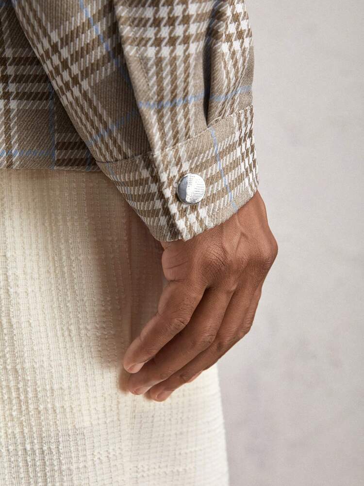 Chemise à carreaux ample avec encolure châle pour homme, manches longues, style casual, convient pour l'automne et l'hiver, à carreaux kaki, accessoires en métal, logo texte, fermeture éclair en métal