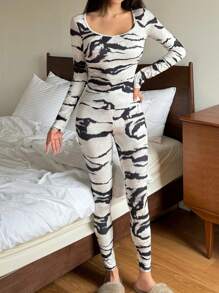 DAZY Zebra Striped Print Plush Fabric Slim Fit Pajama Set, Fall Winter Clothes - Multicolor - View 4