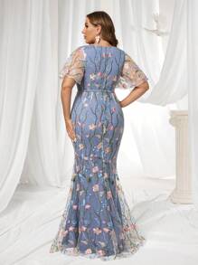 SHEIN Belle 大码花卉刺绣荷叶边袖 V 领美人鱼下摆优雅花园派对晚会鸡尾酒礼服、婚礼活动礼服、正式礼服，适合婚礼嘉宾、毕业典礼、晚宴 - 彩色 - 查看 2