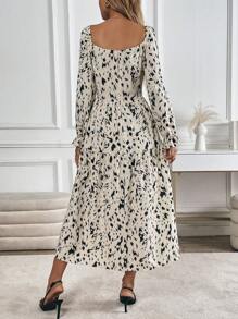 Chiquease 荷叶边袖口腰部收紧优雅花卉印花长袖连衣裙