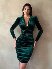 SHEIN Tall Autumn Deep V Neck Ruched Velvet Party Green Slim Fit Long Sleeve Dress - Green - View 3