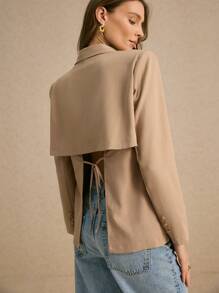 SHEIN Frenchy 秋季新款女装休闲时尚通勤短款风衣宽松后背镂空设计长袖西装外套女装法国 - 卡其色 - 查看 2