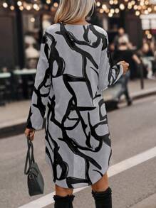 SHEIN LUNE V 领中长满印花短款休闲连衣裙 - 灰色 - 查看 2