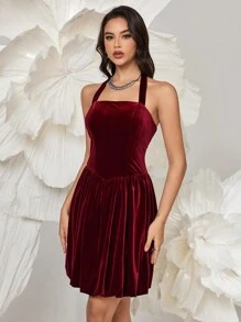 SHEIN Belle Burgundy Red Women's Solid Backless Halter Christmas Party Dress,Elegant Velvet Cocktail Semi Formal Prom Dress,Birthday Graduation Dinner Homecoming - Burgundy - View 4