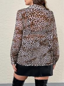 SHEIN Privé 加大码优雅半透明雪纺全宽豹纹花卉印花办公室派对度假音乐节个性化返校衬衫 - 彩色 - 查看 3