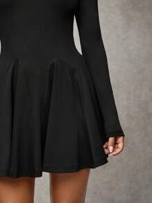 SHEIN BAE 女士黑色纯色甜美休闲圆领长袖简约荷叶边下摆短款迷你连衣裙/黑色返校节礼服 - 黑色 - 查看 4