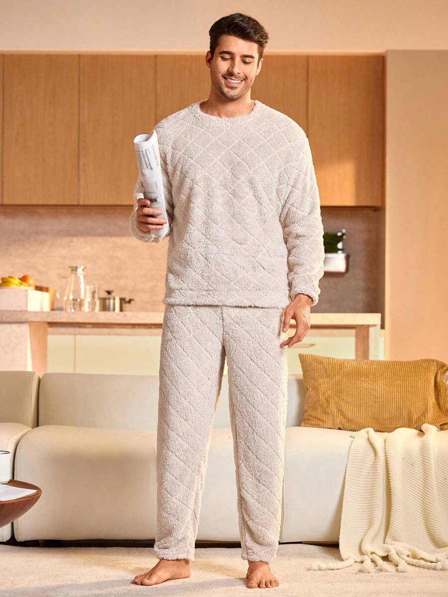 Manfinity Underwear&Sleepwear Basics 2pcs Men Solid Color Crew Neck Long Sleeve Fleece Pajama Set, Fall Winter Clothes