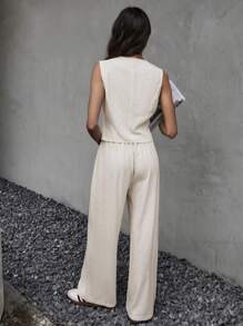 SHEIN Frenchy 2 件女式圆领纽扣前背心和休闲裤套装、无袖西装领背心和直筒裤套装、返校节套装、女式纽扣衬衫 2 件套、白色两件套、女士套装、秋季服装、冬季女士套装、内外均可穿着、商务休闲女装、老钱风格套装、商务女装、秋季两件套、职业上衣 2 件套、上衣和裤子套装 - 杏色 - 查看 2