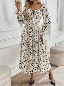 Chiquease 荷叶边袖口腰部收紧优雅花卉印花长袖连衣裙