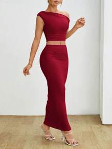 SHEIN PETITE 2 piezas Conjunto de blusa y falda con cuello asimétrico y plisados para mujer