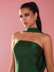 Glamine 绿色修身缎面领口露背后摆领前抹胸优雅迷人的鱼尾长款舞会舞会礼服