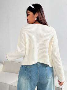 Flirla 大码纯色简约 V 领短款上衣，适合冬季