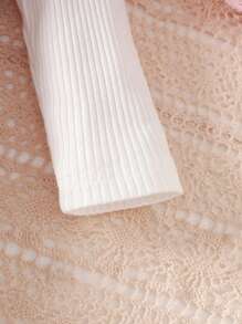 SHEIN Vintaside Kids Baby Mädchen 2-teiliges Set aus Cord-Hose mit Blumen-Trägern, süß