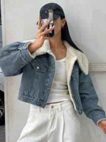 DAZY Women's Front Button Long Sleeve Pocket Simple Casual Denim Jacket - Blue - View 3