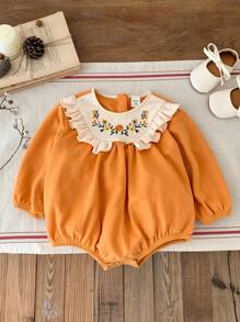SHEIN LMoss Kids LMoss 女婴新生儿秋冬可爱针织拼接刺绣花卉荷叶边南瓜连体衣 - 黃色 - 查看 3