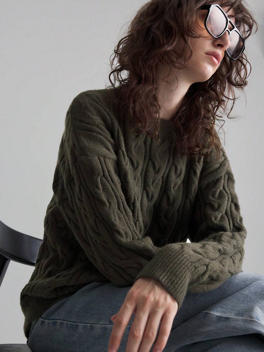 Ontre Jersey de cuello redondo de punto trenzado de color verde oliva para mujer, uniforme escolar de otoño/invierno - Verde Oliva - Ver 1