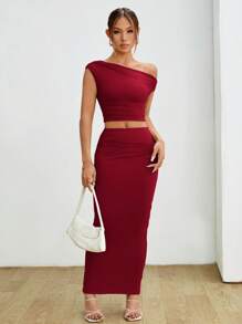 SHEIN PETITE 2 piezas Conjunto de blusa y falda con cuello asimétrico y plisados para mujer
