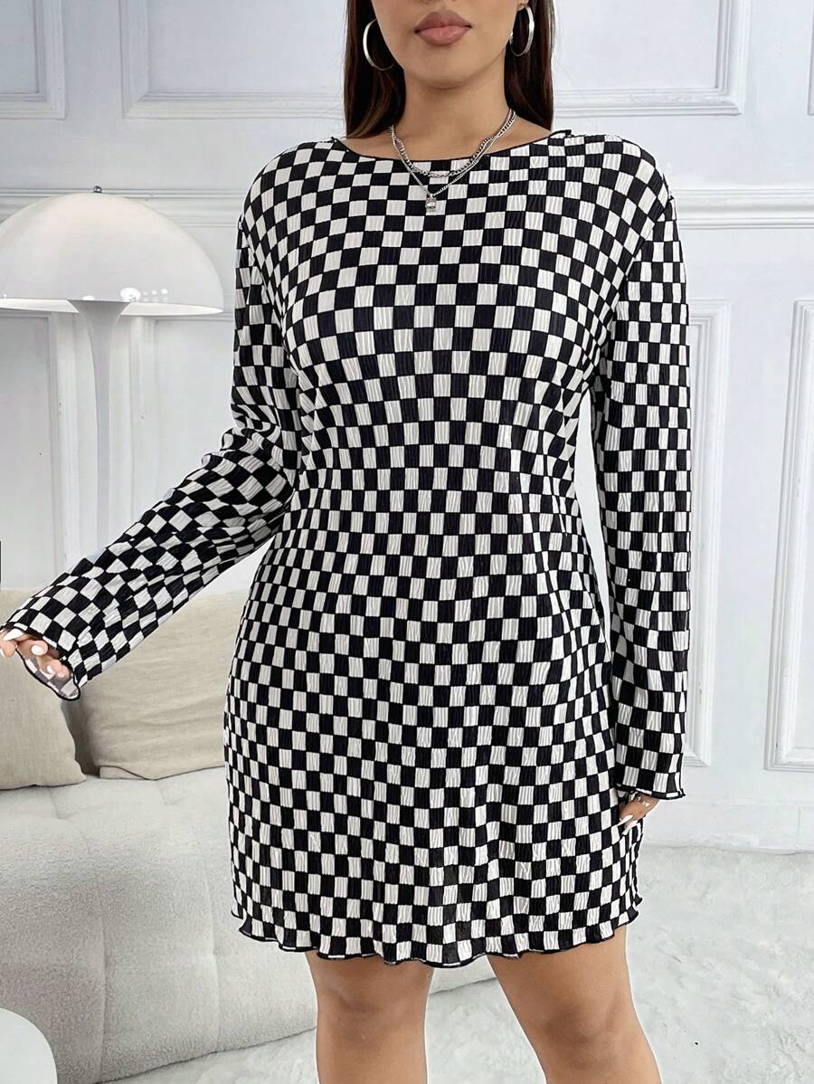 SHEIN EZwear Plus Size Women's Spring/Summer Checkerboard Round Neck Dropped Shoulder Long Sleeve Straight Casual Dress - Black and White - View 1