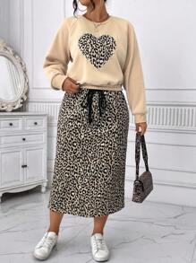 Calvaya Bộ 2 áo cổ tròn in hình trái tim cỡ lớn và chân váy buộc phía trước - Màu Khaki - Xem 7