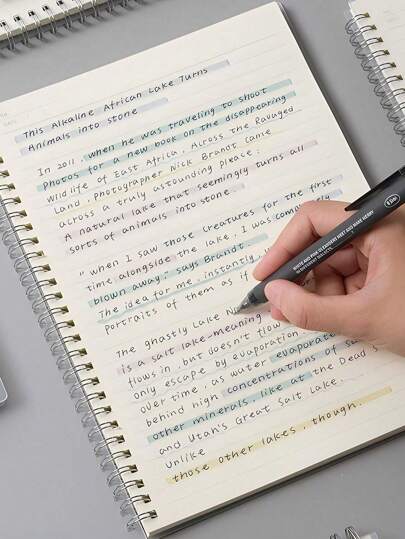 1 st Pp-omslag Metallspole med knytband Anteckningsbok, 80 ark-160 sidor, A6/A5/B5/A4-storlek, Horisontell linje inre kärna, Blank Line Inner Core, Minimalistisk, Bärbar, Vattentät, Perfekt för studenter, Företag tillbaka till skolan , Skolmaterial , Kontorsmaterial Alla hjärtans dag, V