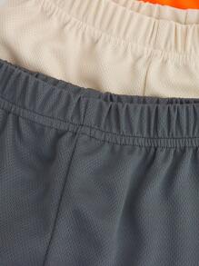 SHEIN 5 件套年轻男孩字母印花短裤夏季度假、度假、旅行、放松、日光浴 - 彩色 - 查看 3