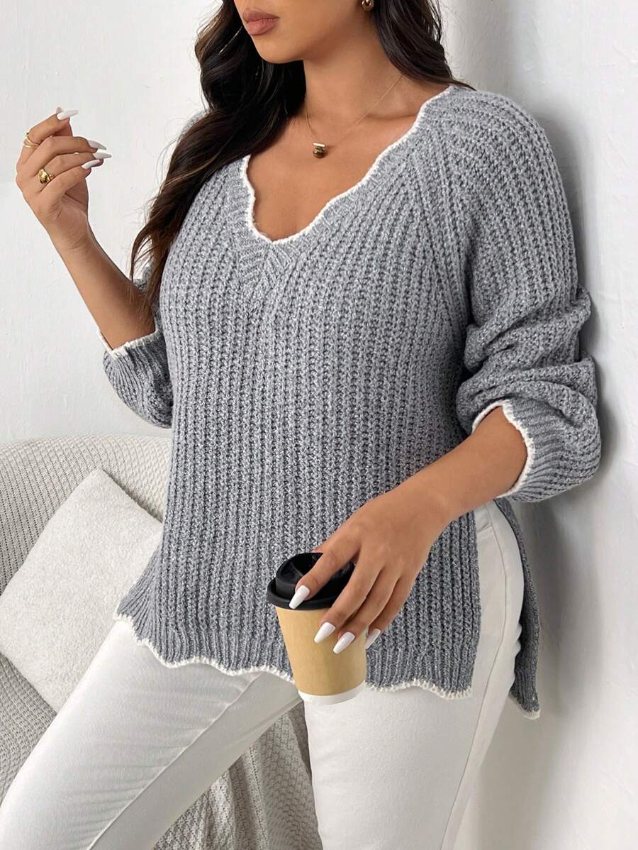 SHEIN Frenchy 大码 V 领波浪边不对称下摆套头衫 - 灰色 - 查看 1