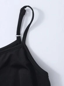 SHEIN ChillGRL 3 件套少女休闲套装：纯色高低下摆连帽运动衫、纯色吊带背心和工装裤，春秋