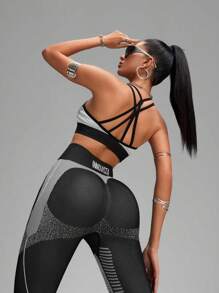 Innovista Women Seamless 3D Sculpting Sport Sets, 2pcs,Dynamic Stripes Seamless Middle Support Racerback Push Up Sports Bra&Workout Biker Leggings Set,Stretchy Sets,High Waist Sets,Striped Texture, Festival,Fall - Black and White - View 5