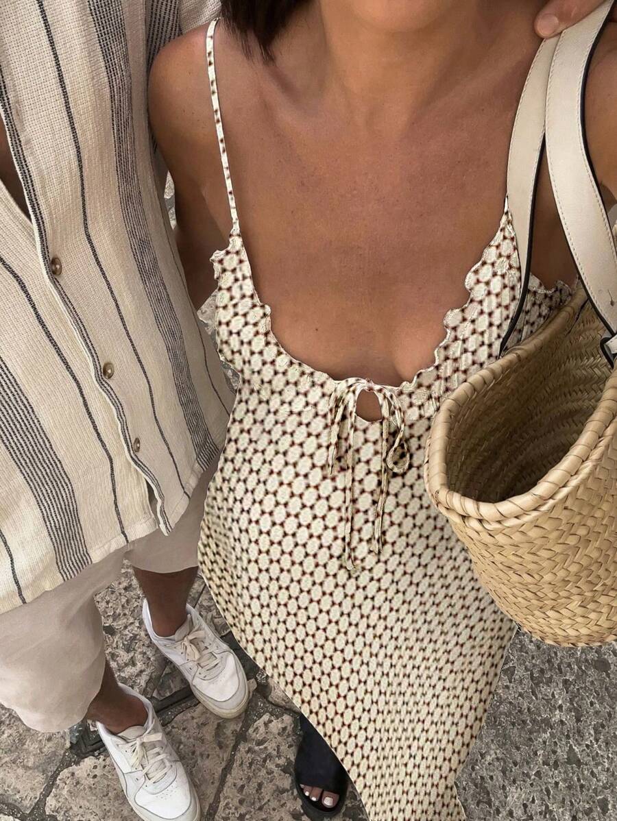 SHEIN SXY 女士全印花细肩带正面系带荷叶边下摆迷你连衣裙 - 杏色 - 查看 1