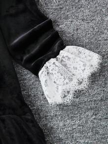 Tween Girls Contrast Lace Ruffled Hem Bell Sleeve Stand Collar Dress, Spring & Autumn - Black - View 4