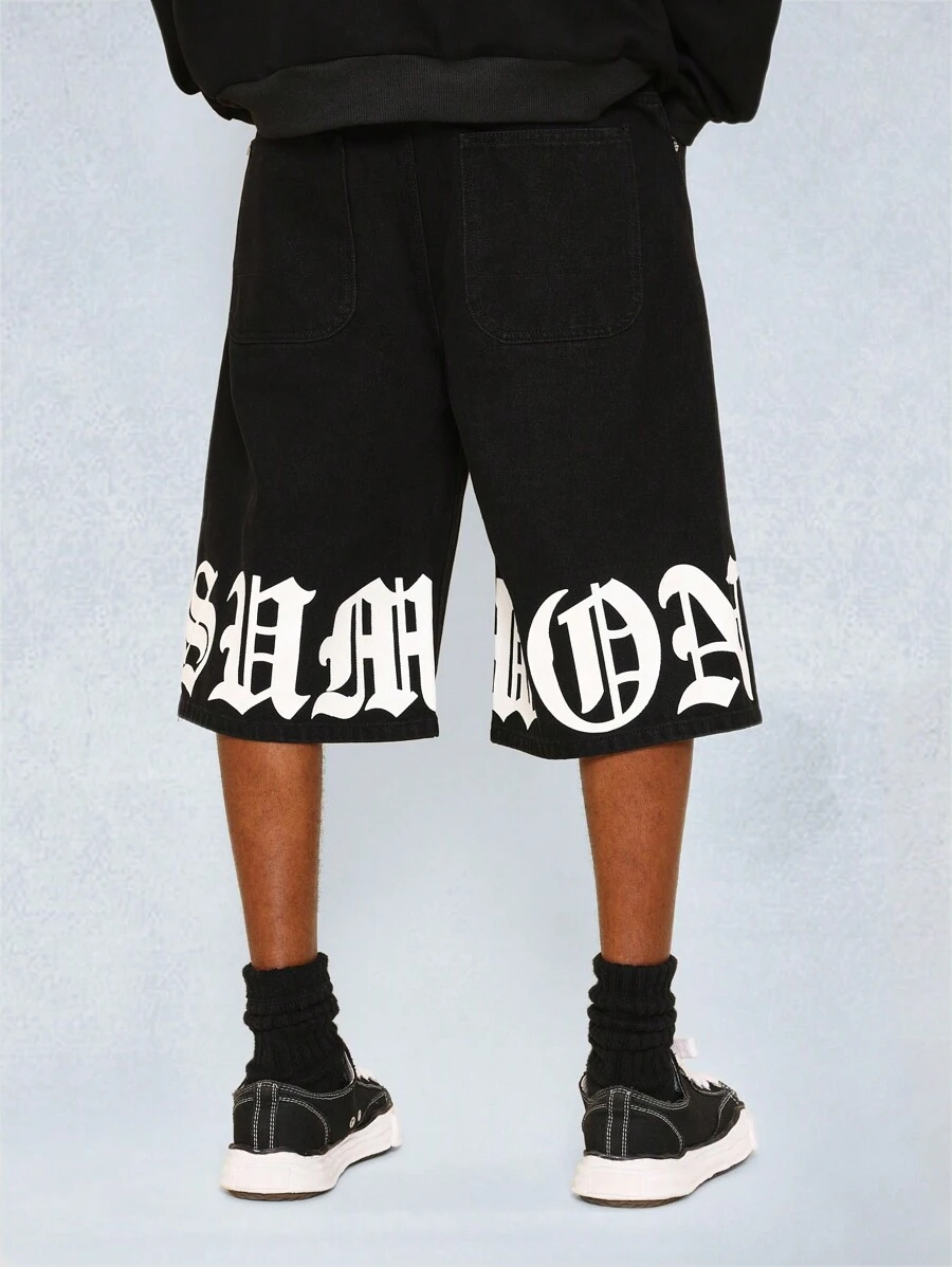 SUMWON Short vaquero con gráfico impreso de letra gótica - Negro - Ver 1