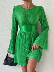 Chiquease Vestido corto de mini falda con mangas acampanadas y fruncidas de moda de otoño - Verde - Ver 7