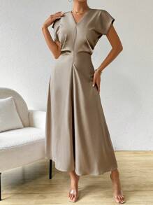 SHEIN Clasi 女士纯色 V 领简约长款休闲连衣裙长款缎面女装 - 卡其色 - 查看 3