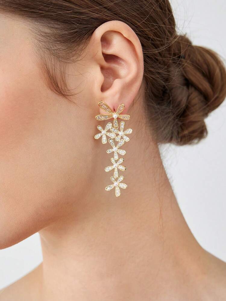 ゴールドメッキの牡丹の花と真珠の高級ピアス