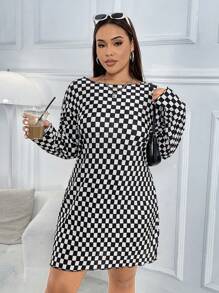SHEIN EZwear Plus Size Women's Spring/Summer Checkerboard Round Neck Dropped Shoulder Long Sleeve Straight Casual Dress - Black and White - View 5