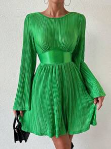 Chiquease Vestido corto de mini falda con mangas acampanadas y fruncidas de moda de otoño - Verde - Ver 3