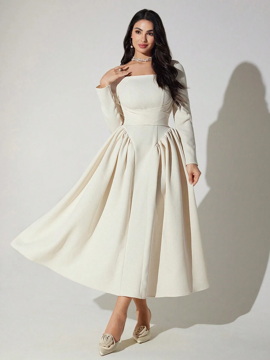 Modelyn 女士纯色方领长袖褶皱长款优雅连衣裙，春秋长款晚礼服 - 杏色 - 查看 1