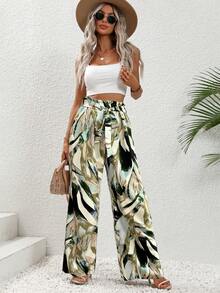 SHEIN LUNE 1 条系腰裙和 1 条随机印花七分裤，休闲度假装