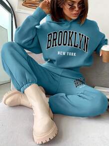 Màu xanh bụi bặm