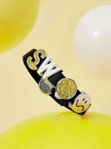 SmileyWorld® | SHEIN Pulseira com letras brilhantes de strass e padrão de desenho animado