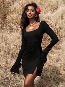 Opulessa 纯色黑色针织紧身方领喇叭长袖开衩下摆女式迷你连衣裙 - 黑色 - 查看 4