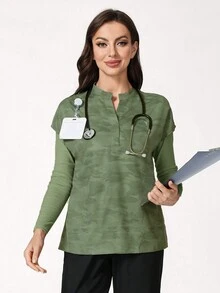 TaskEZ 女士迷彩印花 V 领短袖护士制服手术服上衣 T 恤，带 2 个口袋，时尚休闲透气舒适 - 軍綠色 - 查看 9