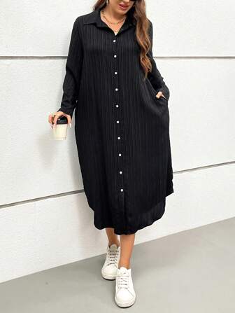 SHEIN Essnce Plus Size Dam Höst Casual Löst texturerat tyg Svart Långärmad Skjorta med knappar Fickklänning,Höst Kläder för Kvinnor,Lång skjorta,Damblus,Höst Klänningar