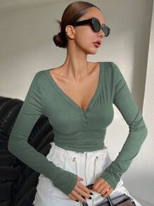 DAZY V 领半纽扣弧形下摆紧身长袖女式 T 恤学院风上衣，秋季女装 - 綠色 - 查看 5