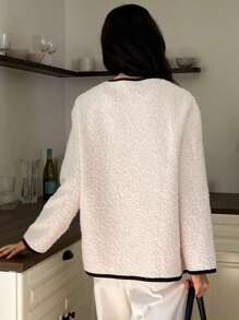 DAZY Áo khoác lông cừu giả màu tương phản dáng rộng thoải mái cho nữ - Màu be - Xem 5